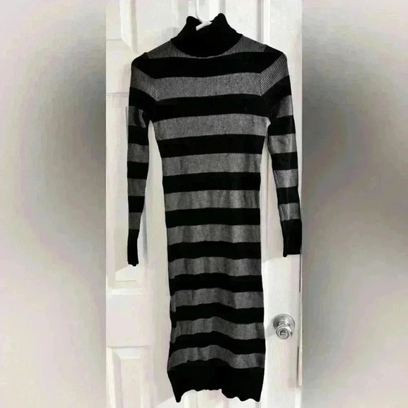 Rocorose Bodycon Gray & Black Striped Sweater Dress with Turtleneck - Size S/M - Picture 4 of 6